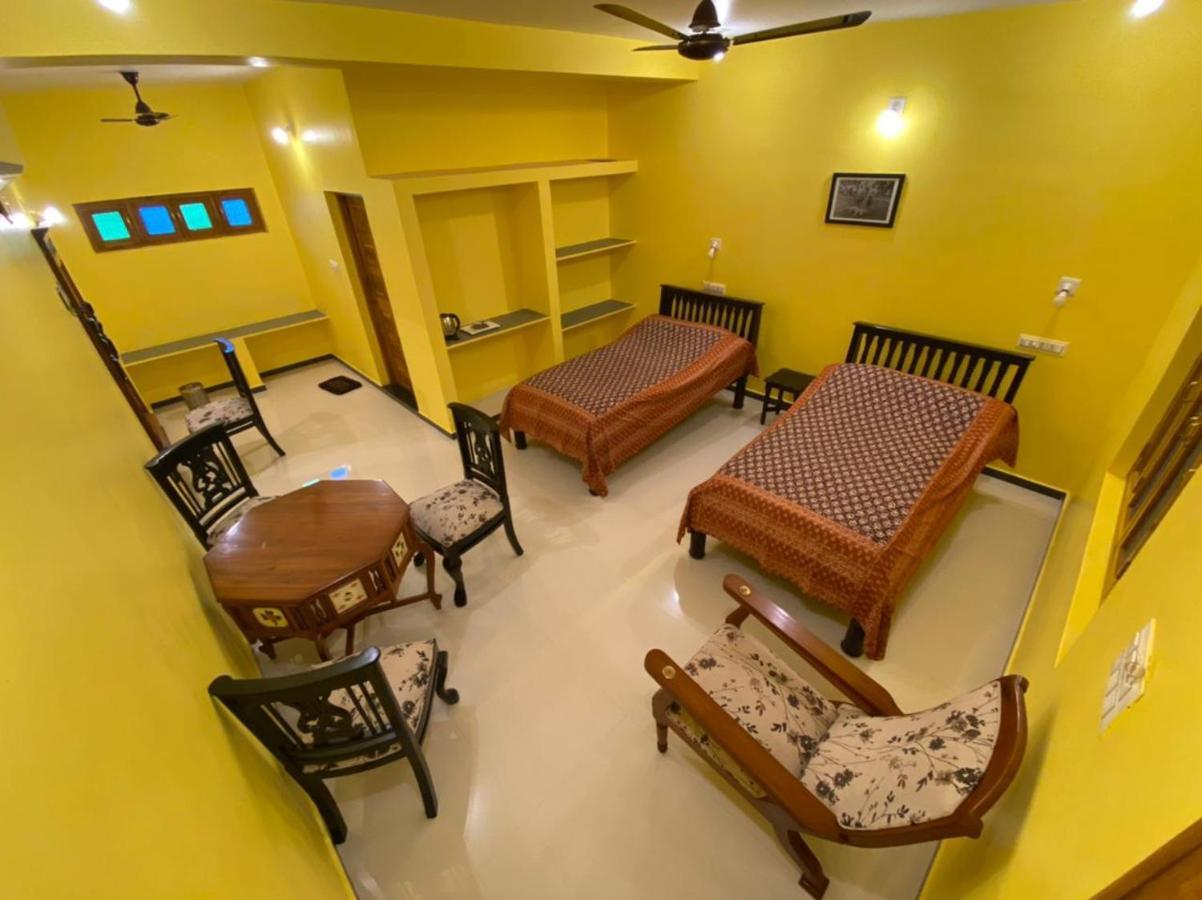 Sharad Baug Homestay ภุช ภายนอก รูปภาพ