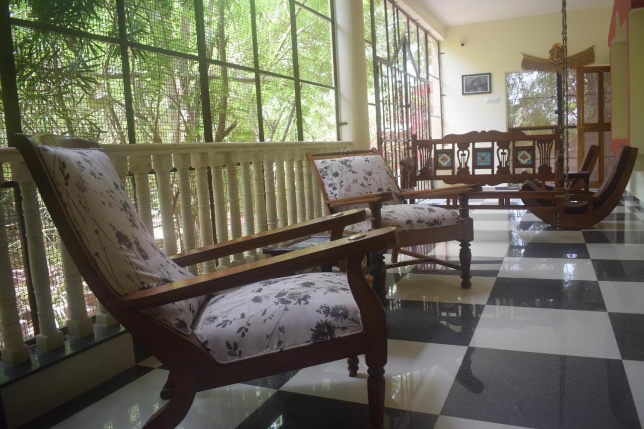 Sharad Baug Homestay ภุช ภายนอก รูปภาพ