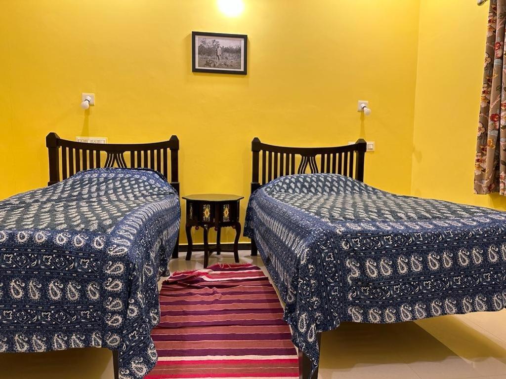 Sharad Baug Homestay ภุช ภายนอก รูปภาพ