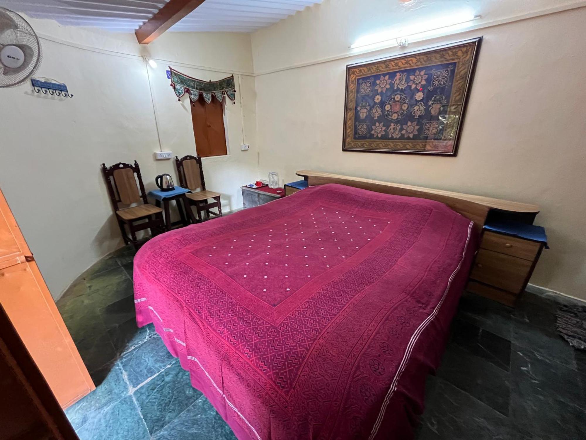Sharad Baug Homestay ภุช ภายนอก รูปภาพ