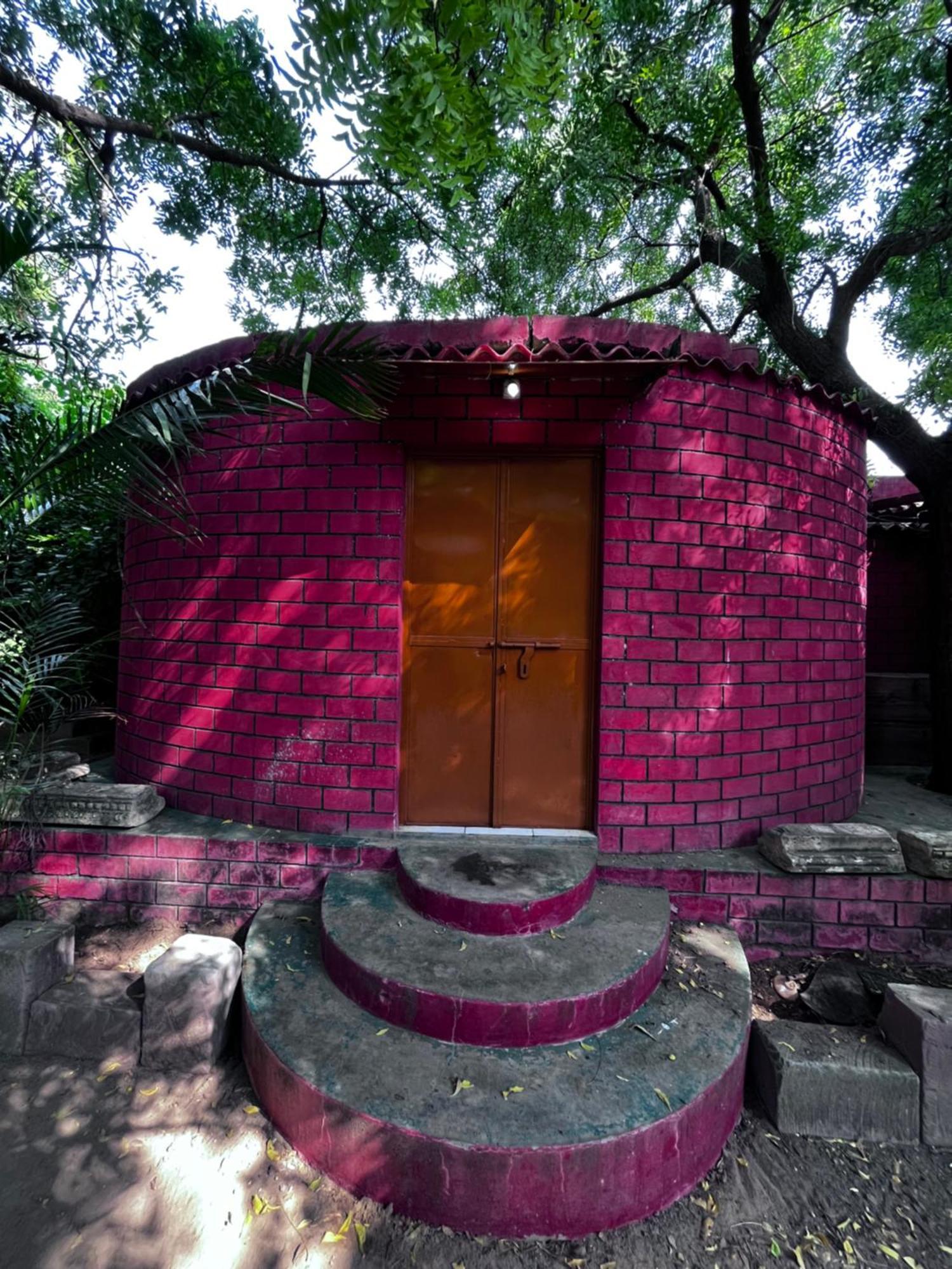 Sharad Baug Homestay ภุช ภายนอก รูปภาพ
