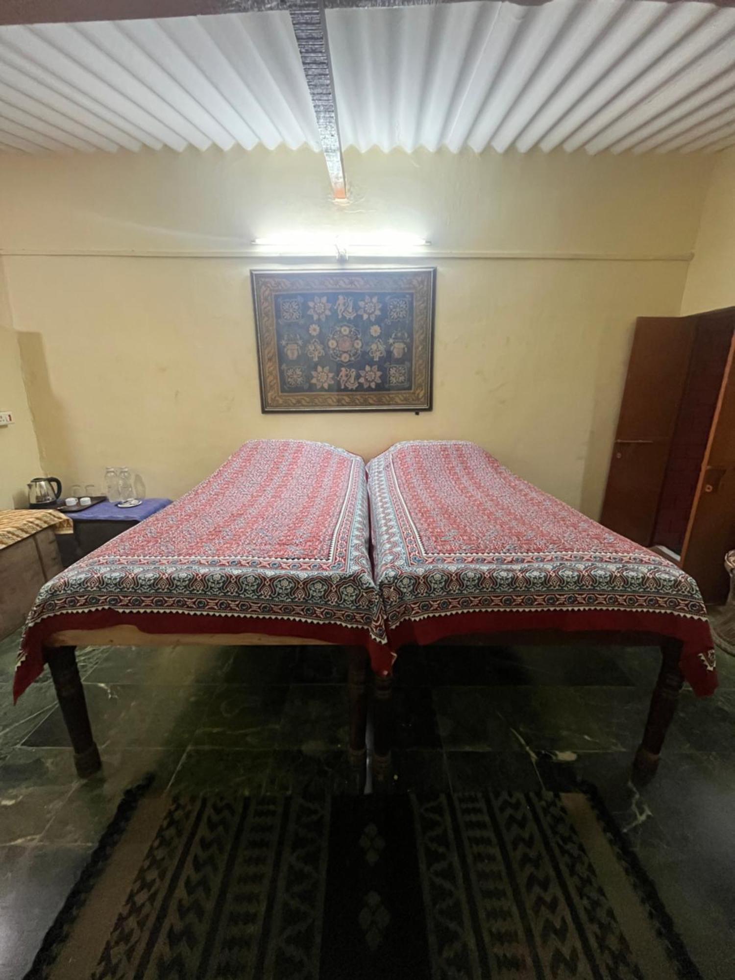Sharad Baug Homestay ภุช ภายนอก รูปภาพ